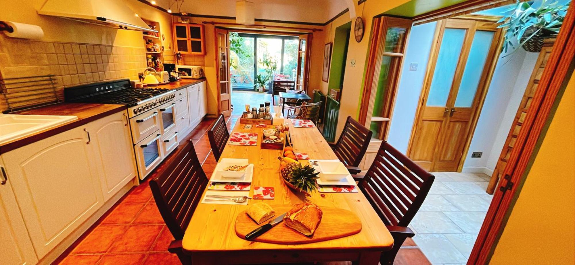 Funky Urban Jungle Bed & Breakfast Cardiff Dış mekan fotoğraf